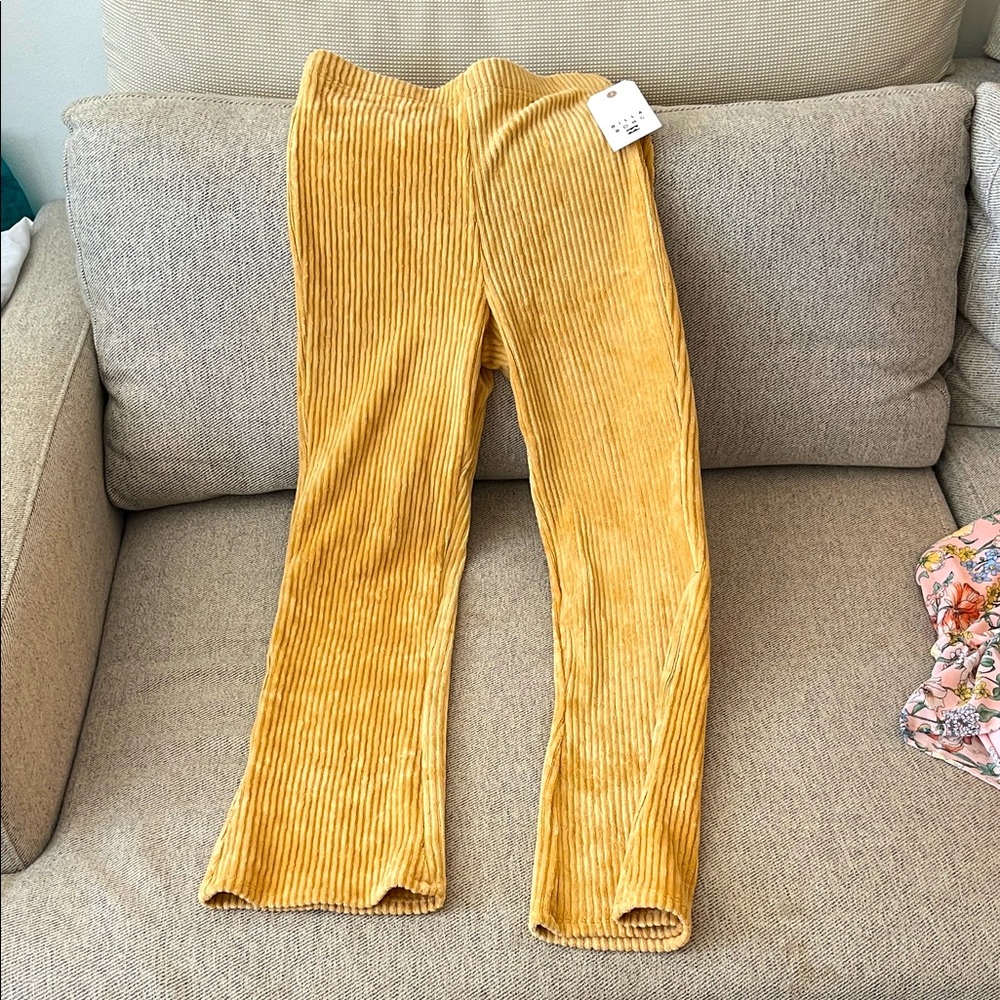 Billabong velour ribbed pants /leggings, Small
BRAND NEW